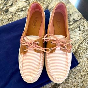 Brand NWOT Sperry Topsiders Size 7.5